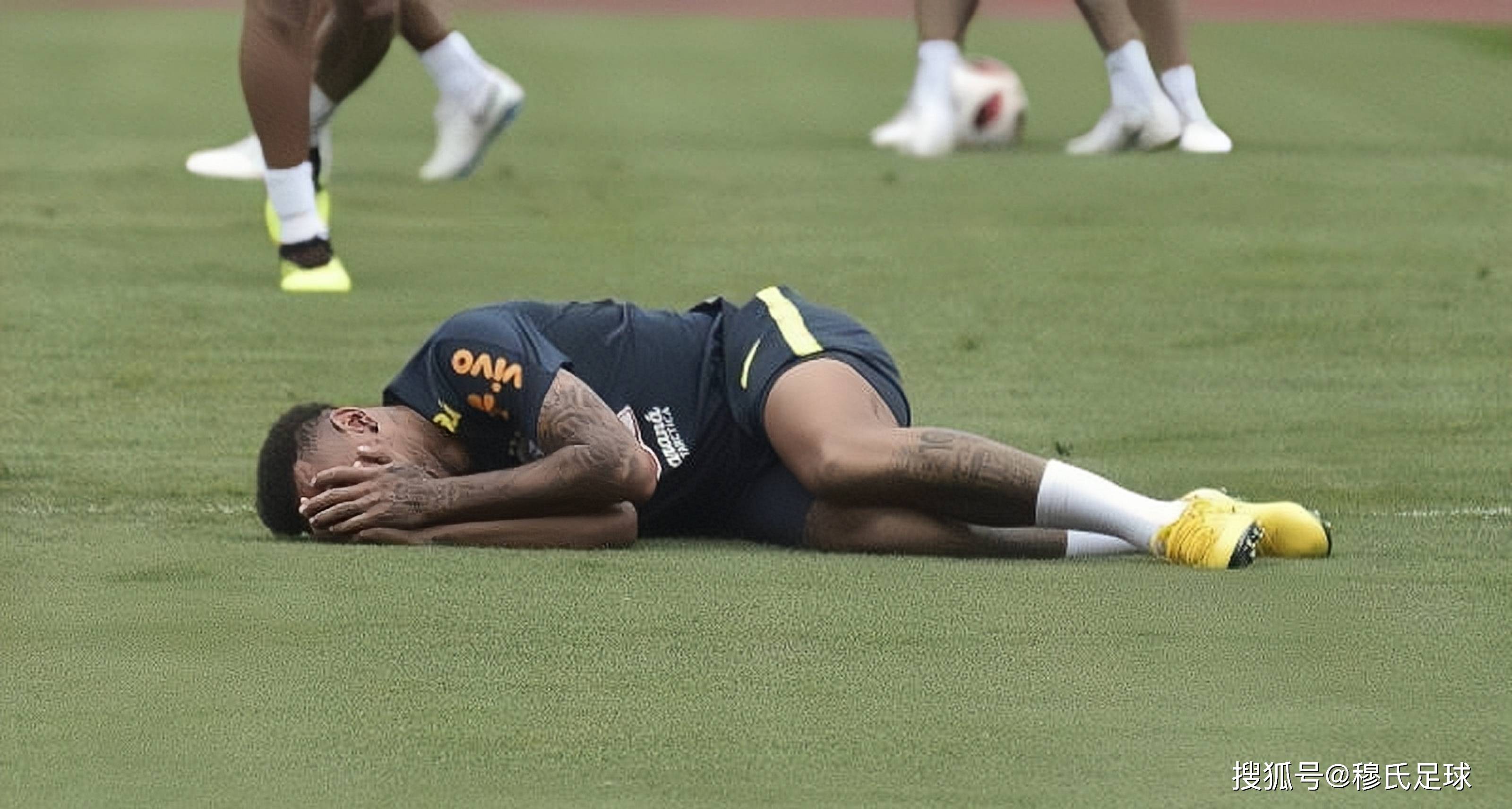 爱游戏下载平台 内马尔精彩过人视频 