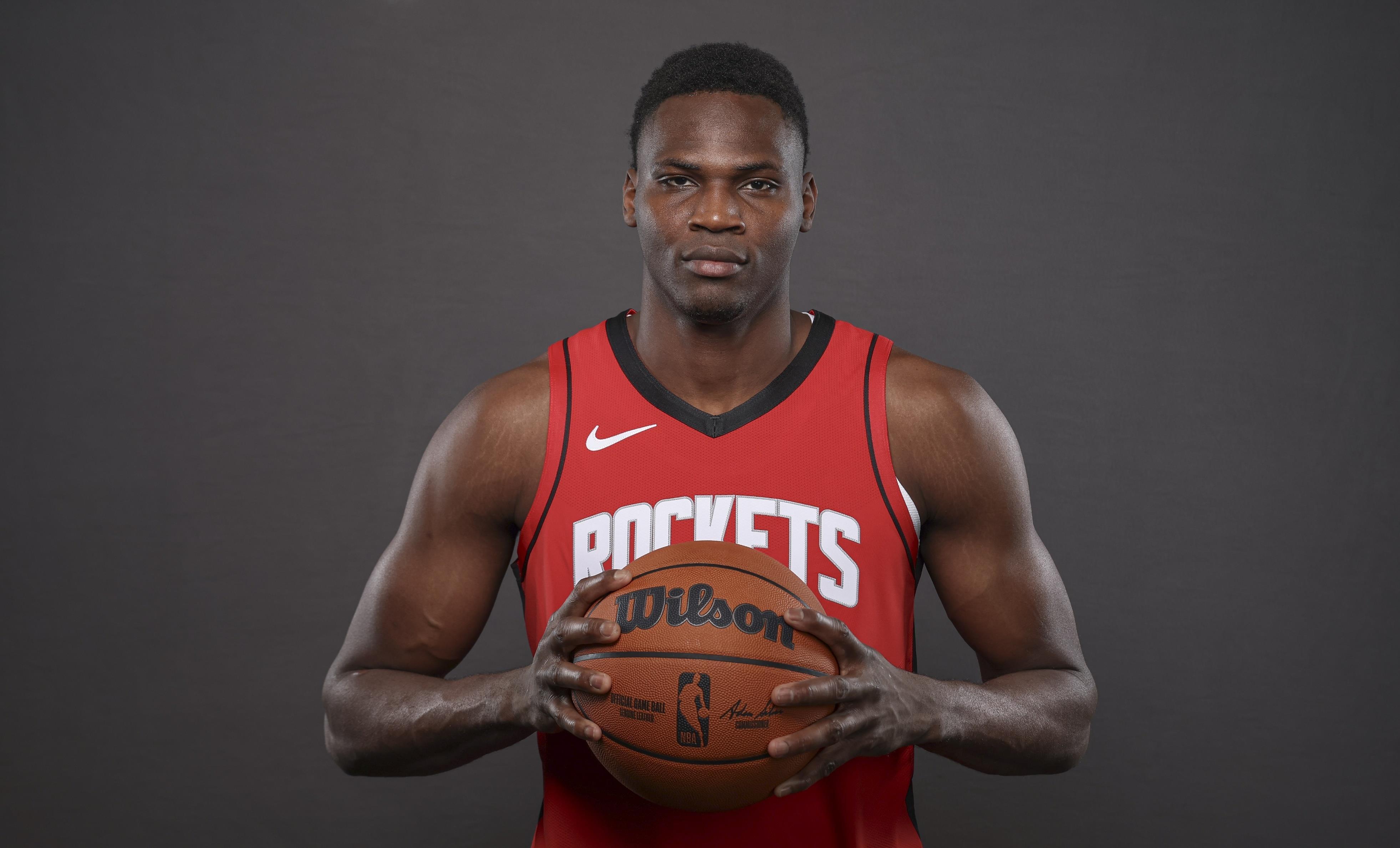 包含NBA季后赛赛前走向成谜；迈阿密热火外线爆发；引发热议；资深球员宣示担当的词条