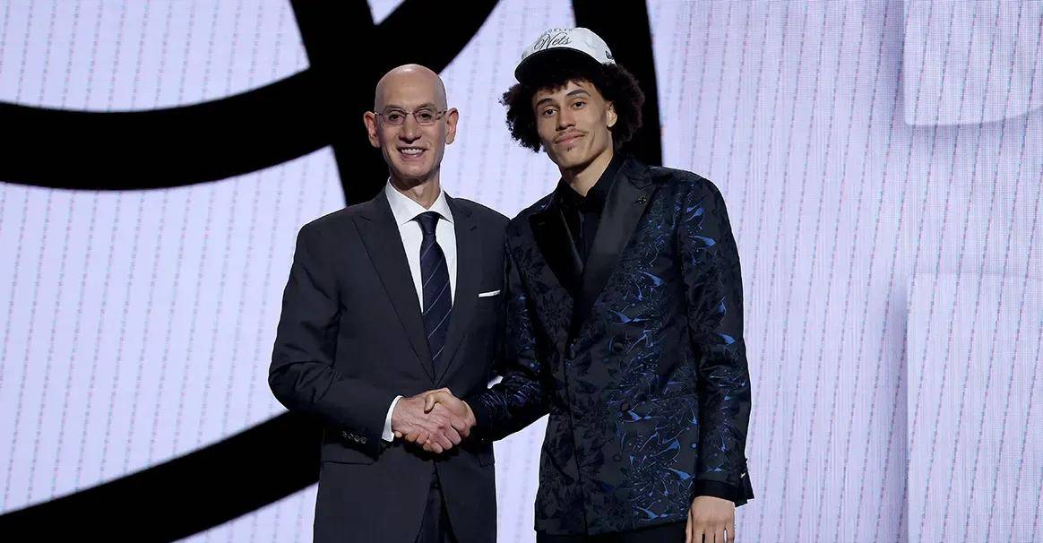 布鲁克林篮网迎欧篮联关键赛；转会期篮板制胜；信心回归；团队化学反应显著的简单介绍